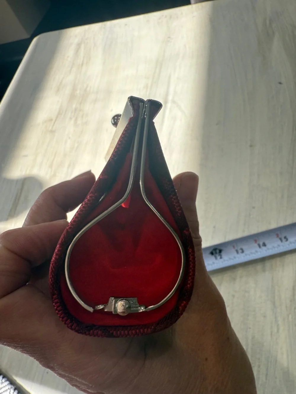 Source Unknown Red Jacquard Frame Clutch with Kiss-Lock